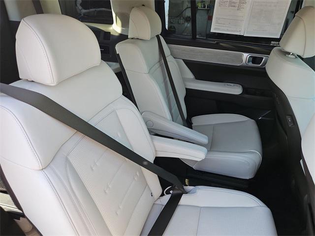 used 2025 Hyundai SANTA FE HEV car, priced at $44,000