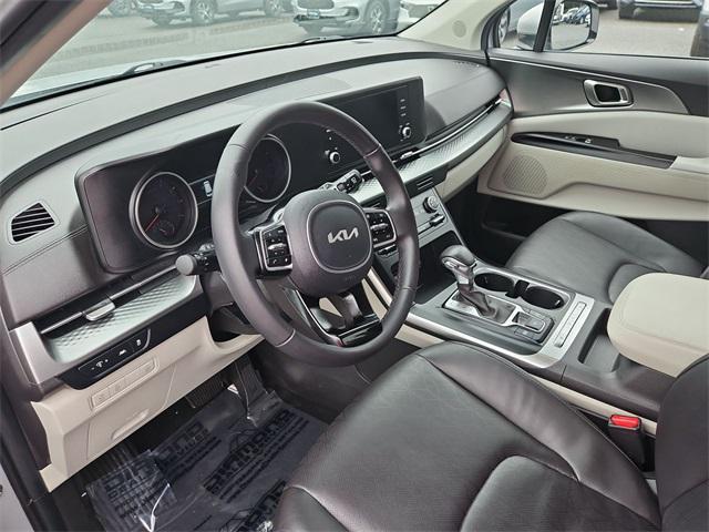 used 2023 Kia Carnival car, priced at $29,300