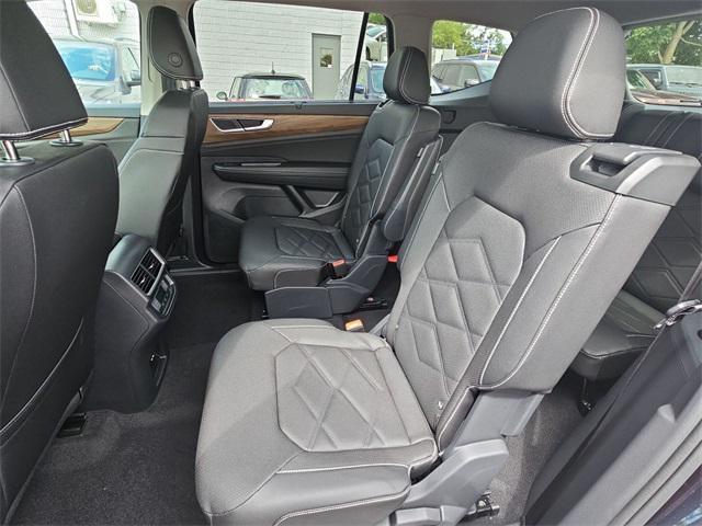new 2026 Volkswagen Atlas car, priced at $45,664