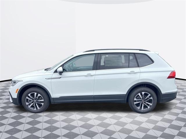 new 2024 Volkswagen Tiguan car, priced at $30,074