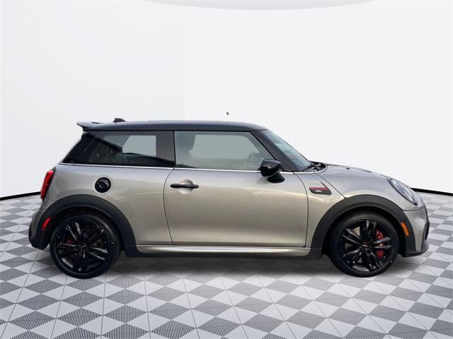 used 2023 MINI Hardtop car, priced at $31,000