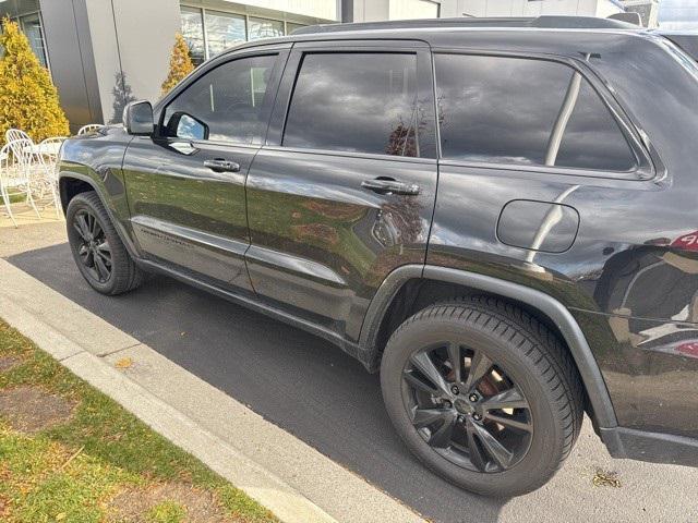 used 2015 Jeep Grand Cherokee car, priced at $12,994