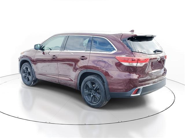 used 2018 Toyota Highlander car, priced at $22,602