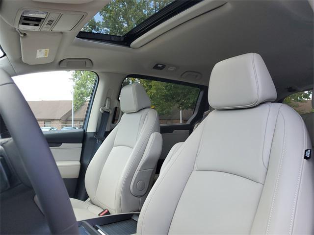 new 2026 Honda Odyssey car, priced at $42,840