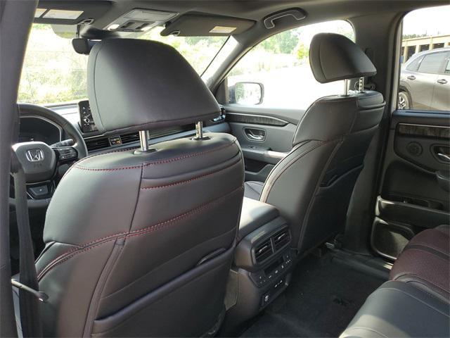 new 2025 Honda Pilot car, priced at $52,753