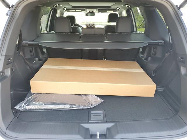 new 2025 Honda Pilot car, priced at $52,753