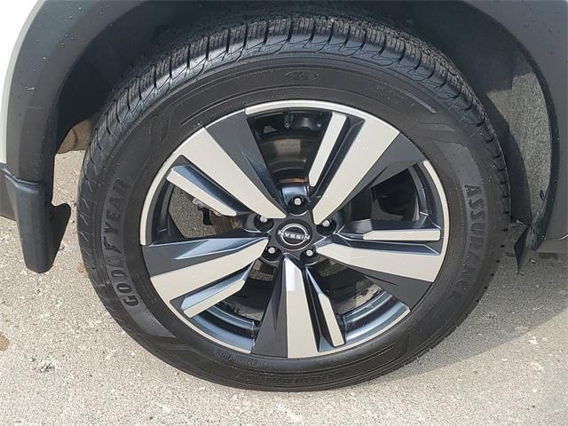 used 2023 Nissan Rogue car, priced at $25,725