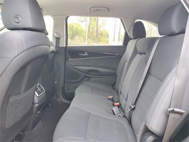 used 2019 Kia Sorento car, priced at $14,550