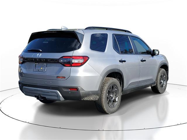 new 2025 Honda Pilot car, priced at $47,933