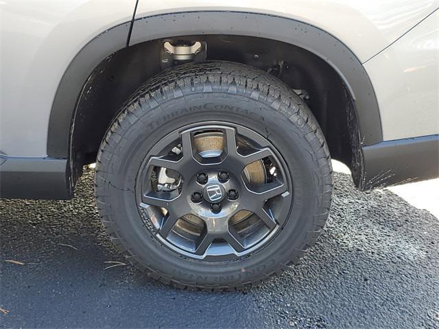 new 2025 Honda Pilot car, priced at $47,933