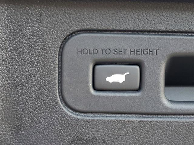 new 2025 Honda Pilot car, priced at $47,933