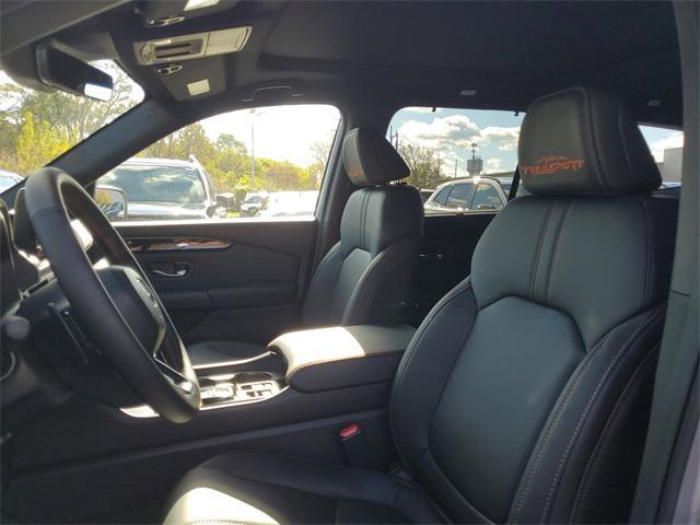 new 2025 Honda Pilot car, priced at $47,933