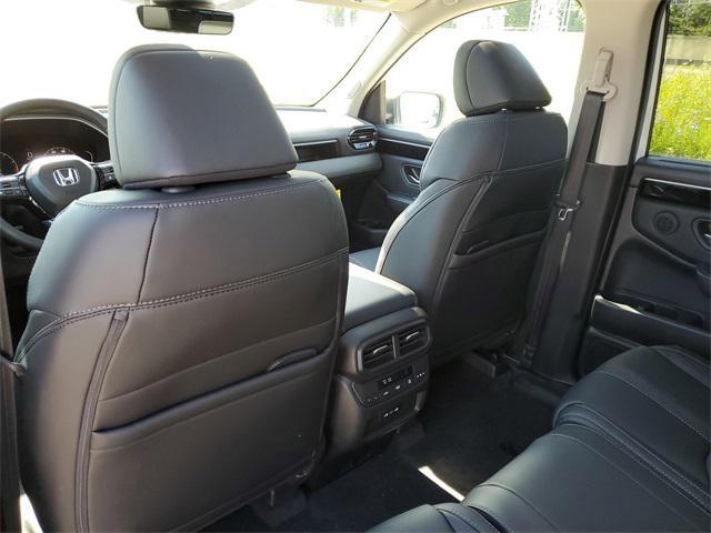 new 2025 Honda Pilot car, priced at $50,132