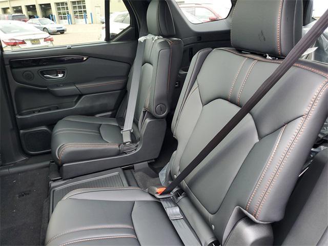 new 2025 Honda Pilot car, priced at $47,888