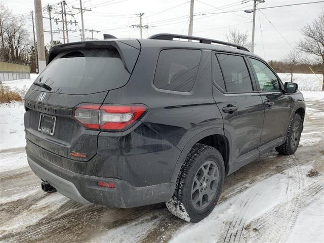 new 2025 Honda Pilot car, priced at $48,795