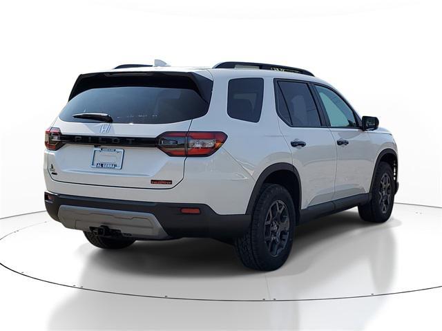 new 2025 Honda Pilot car, priced at $48,314