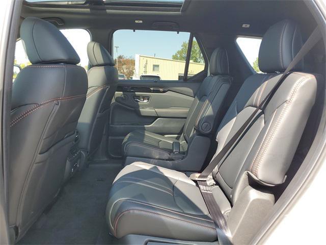 new 2025 Honda Pilot car, priced at $48,314
