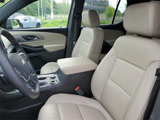 used 2023 Chevrolet Traverse car, priced at $34,452