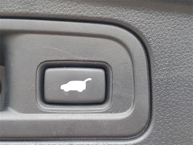 used 2022 Honda Pilot car, priced at $32,000