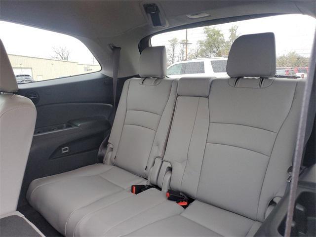 used 2022 Honda Pilot car, priced at $32,000