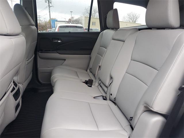 used 2022 Honda Pilot car, priced at $32,000