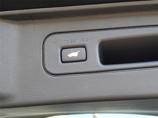 new 2025 Honda Pilot car, priced at $48,293