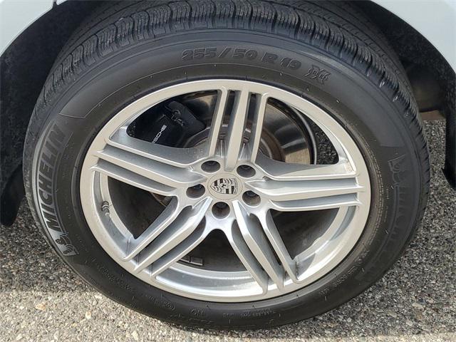 used 2020 Porsche Macan car, priced at $35,512