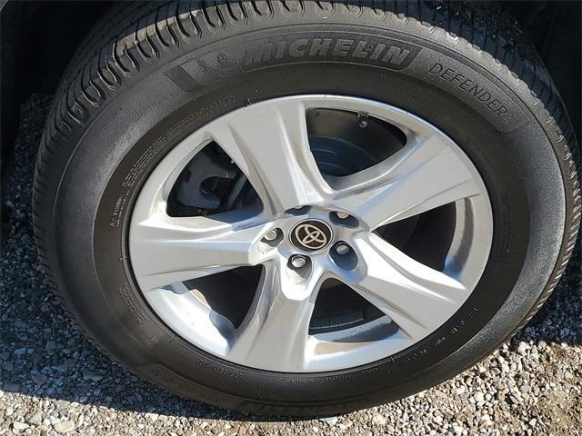 used 2021 Toyota Highlander car, priced at $24,434