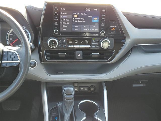 used 2021 Toyota Highlander car, priced at $24,434