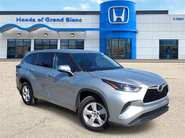 used 2021 Toyota Highlander car, priced at $24,434