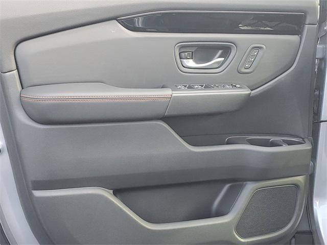 new 2025 Honda Pilot car, priced at $47,933