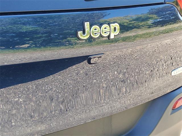 used 2018 Jeep Cherokee car, priced at $14,399