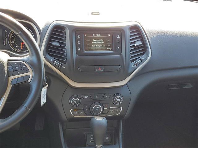 used 2018 Jeep Cherokee car, priced at $14,399