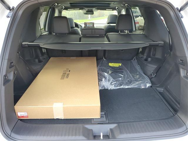 new 2025 Honda Pilot car, priced at $52,753