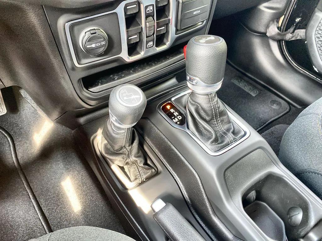 new 2025 Jeep Wrangler car, priced at $41,969