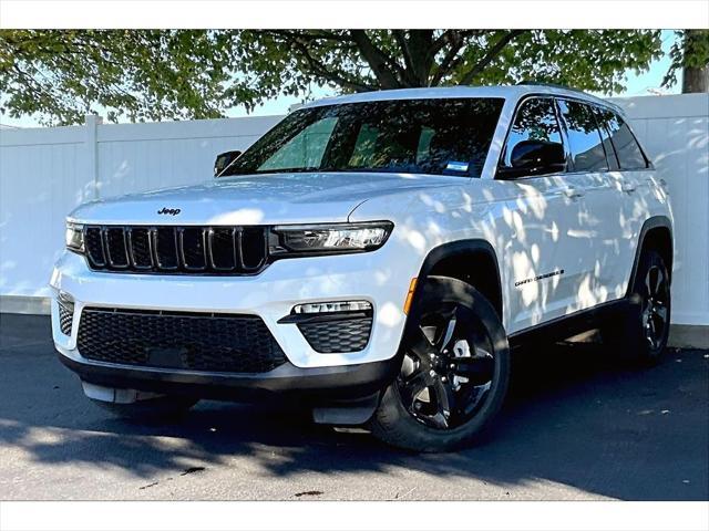 new 2025 Jeep Grand Cherokee car, priced at $48,940