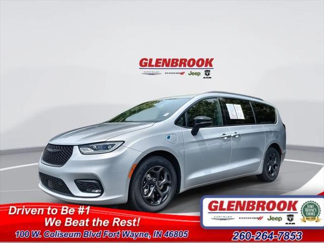 used 2024 Chrysler Pacifica Hybrid car, priced at $29,900