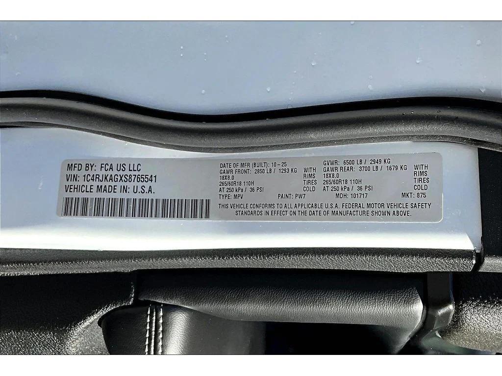 new 2025 Jeep Grand Cherokee L car, priced at $38,864