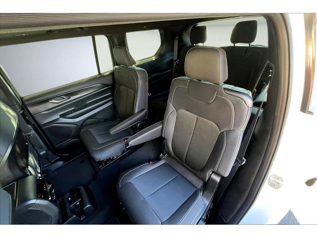 new 2025 Jeep Grand Cherokee L car, priced at $38,864