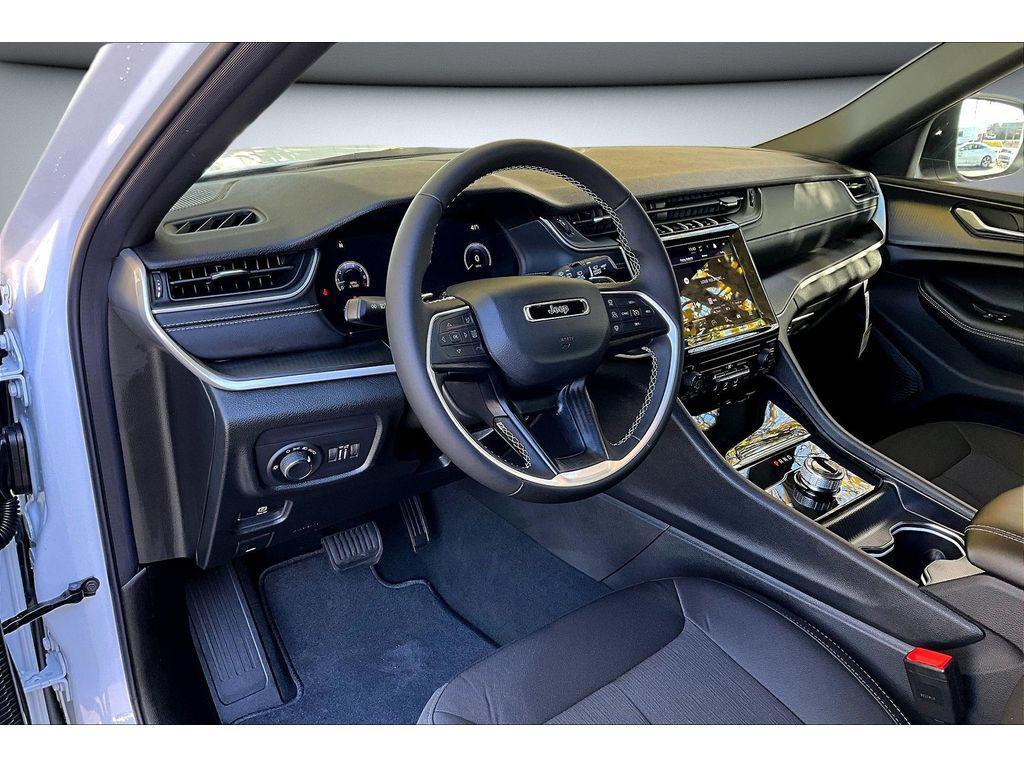 new 2025 Jeep Grand Cherokee L car, priced at $38,864