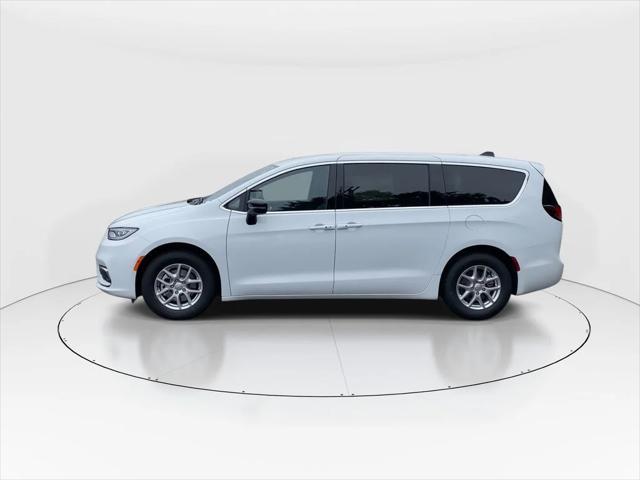 new 2025 Chrysler Pacifica car, priced at $44,445