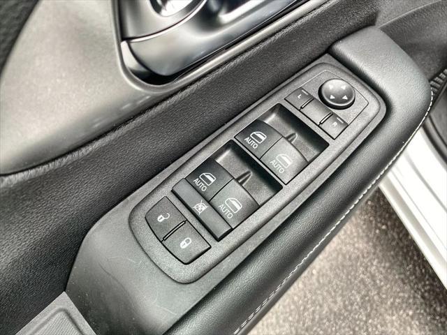 new 2025 Chrysler Pacifica car, priced at $44,445