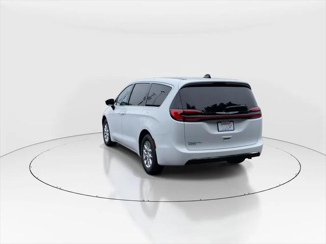 new 2025 Chrysler Pacifica car, priced at $44,445