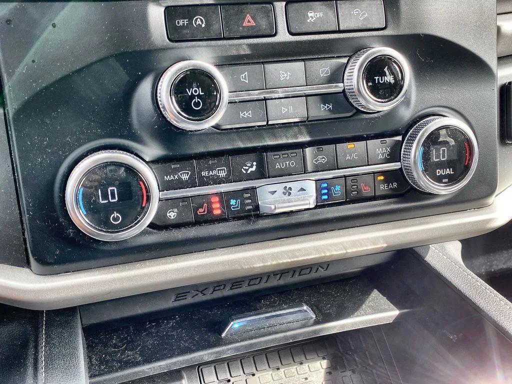 used 2023 Ford Expedition car, priced at $51,900