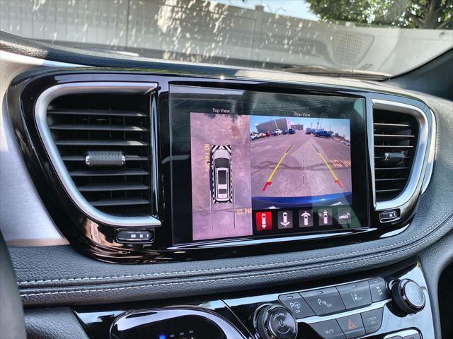 used 2022 Chrysler Pacifica Hybrid car, priced at $31,900