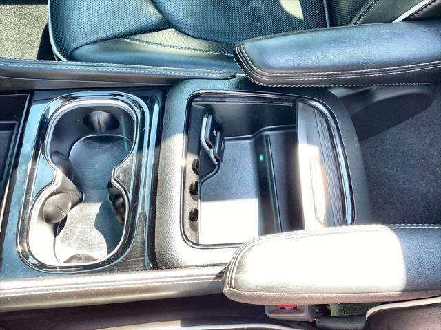 used 2022 Chrysler Pacifica Hybrid car, priced at $31,900