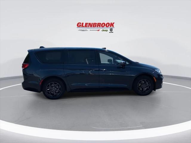 used 2022 Chrysler Pacifica Hybrid car, priced at $31,900