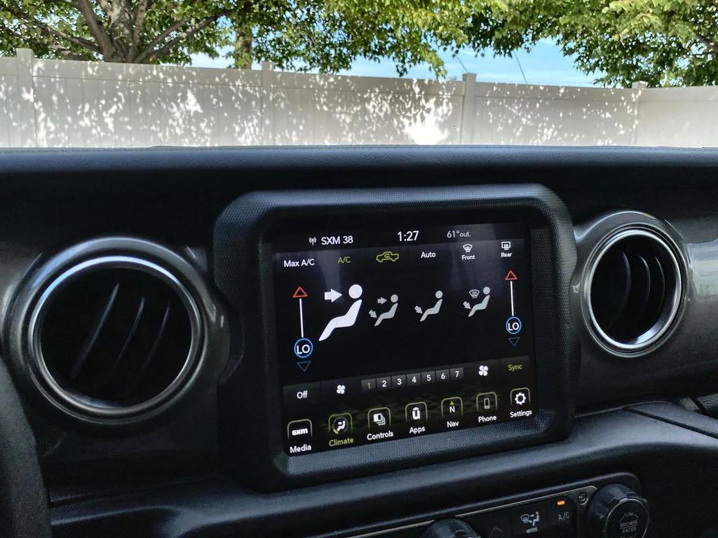 used 2023 Jeep Gladiator car, priced at $35,598