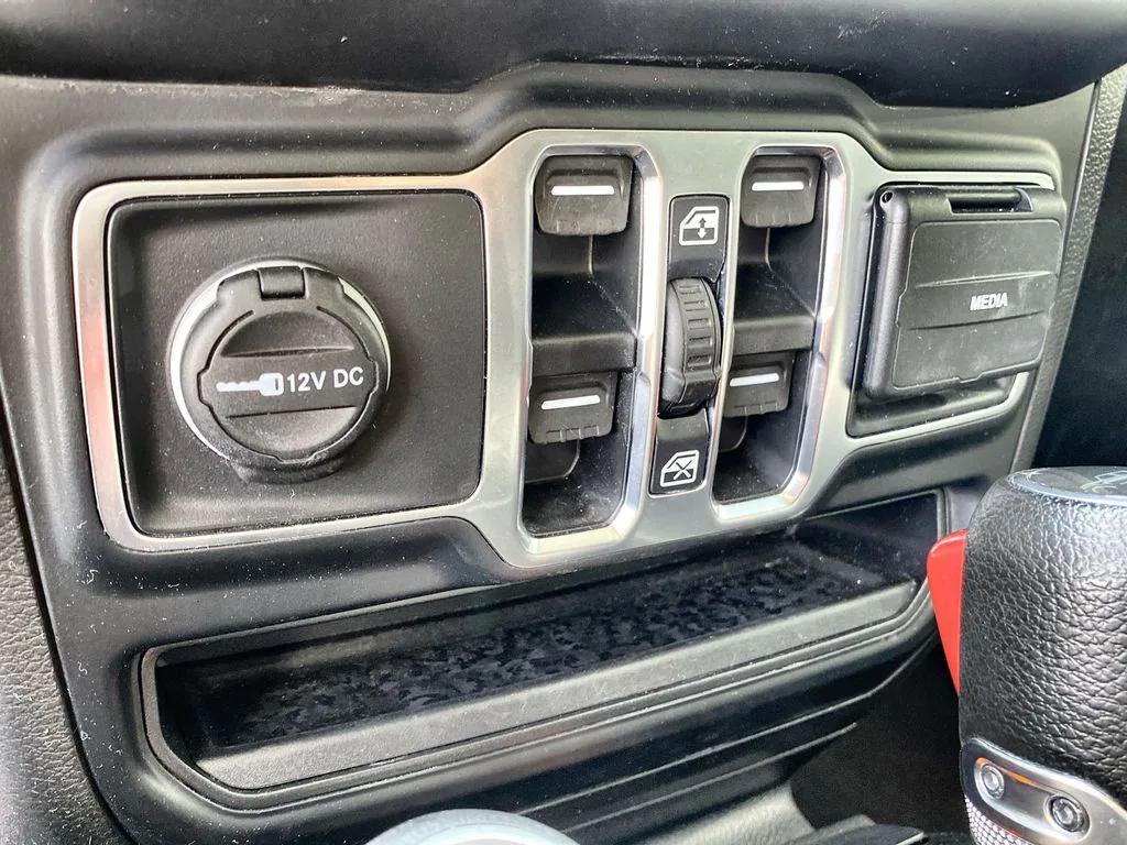 used 2023 Jeep Gladiator car, priced at $35,598