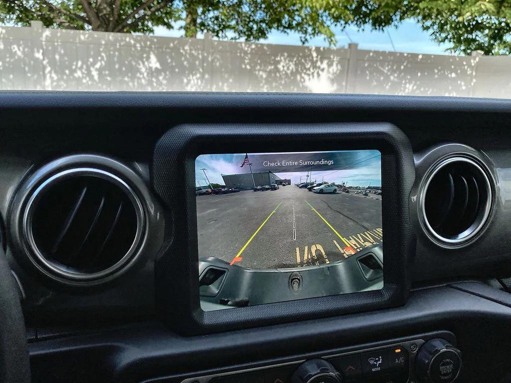 used 2023 Jeep Gladiator car, priced at $35,598